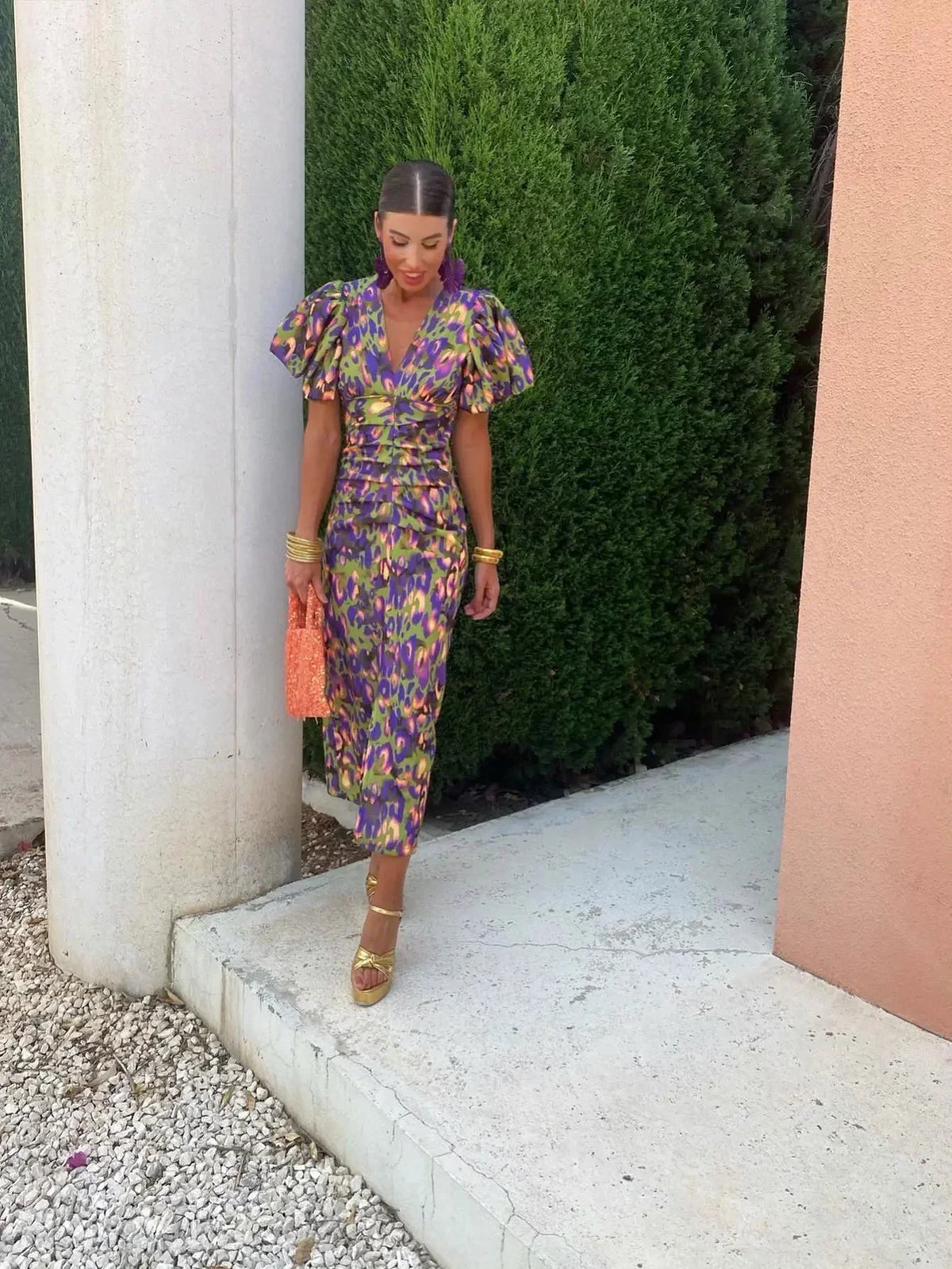 Haydée™ | Vestido Midi Vibrante con Mangas Abullonadas