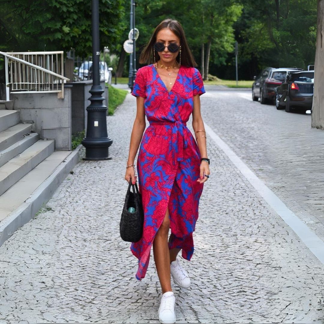 Casandra™ | Elegante vestido floral con escote en V
