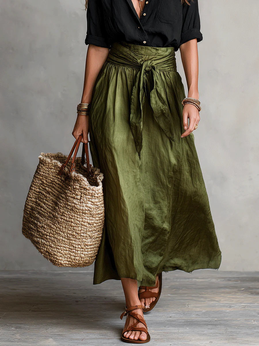 Estefanía™ | Set de Dos Piezas: Camiseta Negra y Falda Midi Verde Oliva