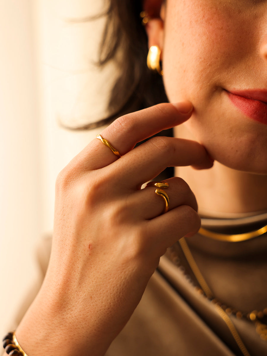 María Tulipa™ | Anillo de Diseño Curvo Moderno