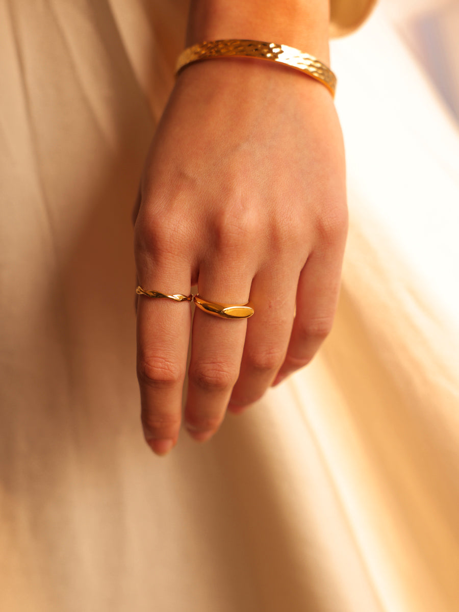 María Tulipa™ | Anillo de Diseño Curvo Moderno