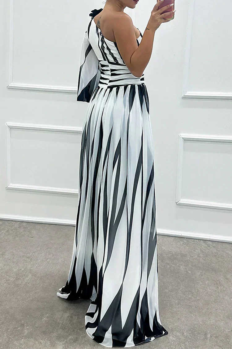 Farrah™ | Vestido Maxi Elegante de Rayas con Hombro al Descubierto
