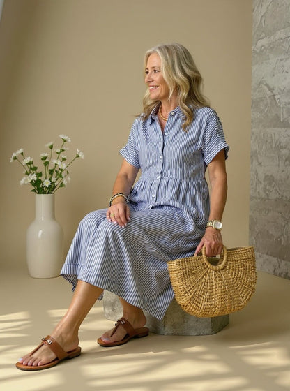 Salvia™ | Vestido Elegante de Rayas Suaves
