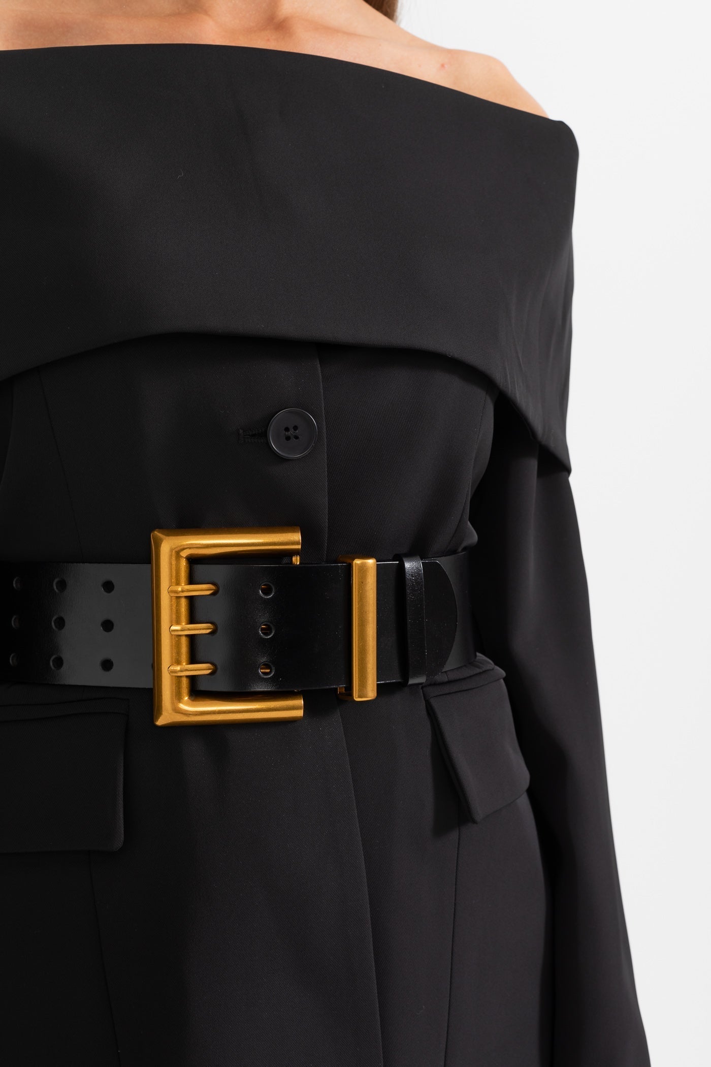 Sélithra™ | Chaqueta negra hombros calados