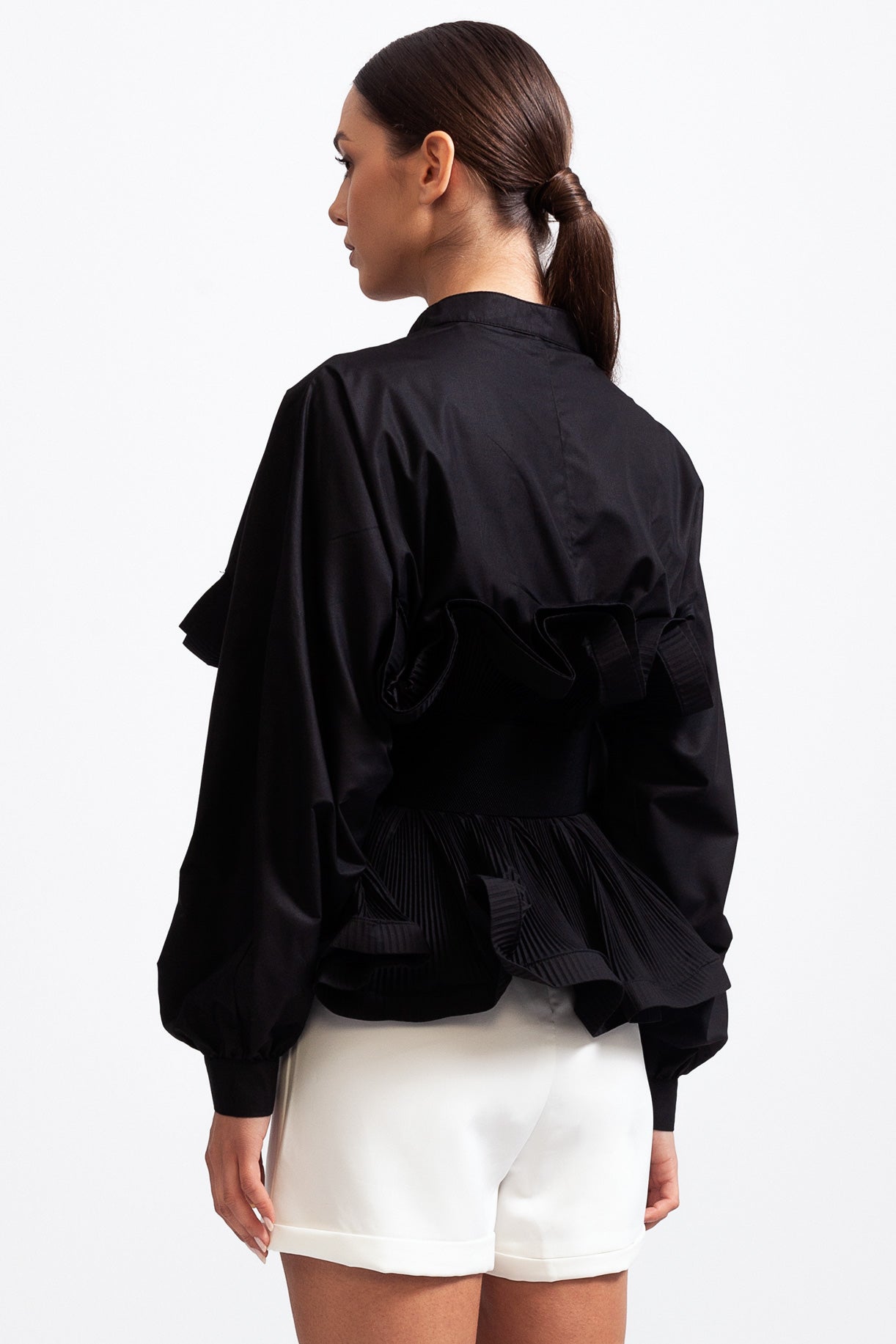 Ophélia™ | Blusa volantes cinturón ancho negro
