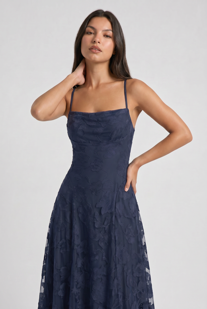 Eloísa™ | Maxi Dress with Cowl Neck and Lace-Up Back