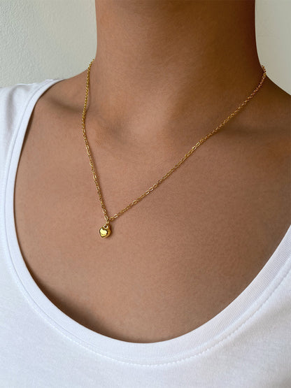 María Lorea™ | Collar con colgante de corazón de alivio