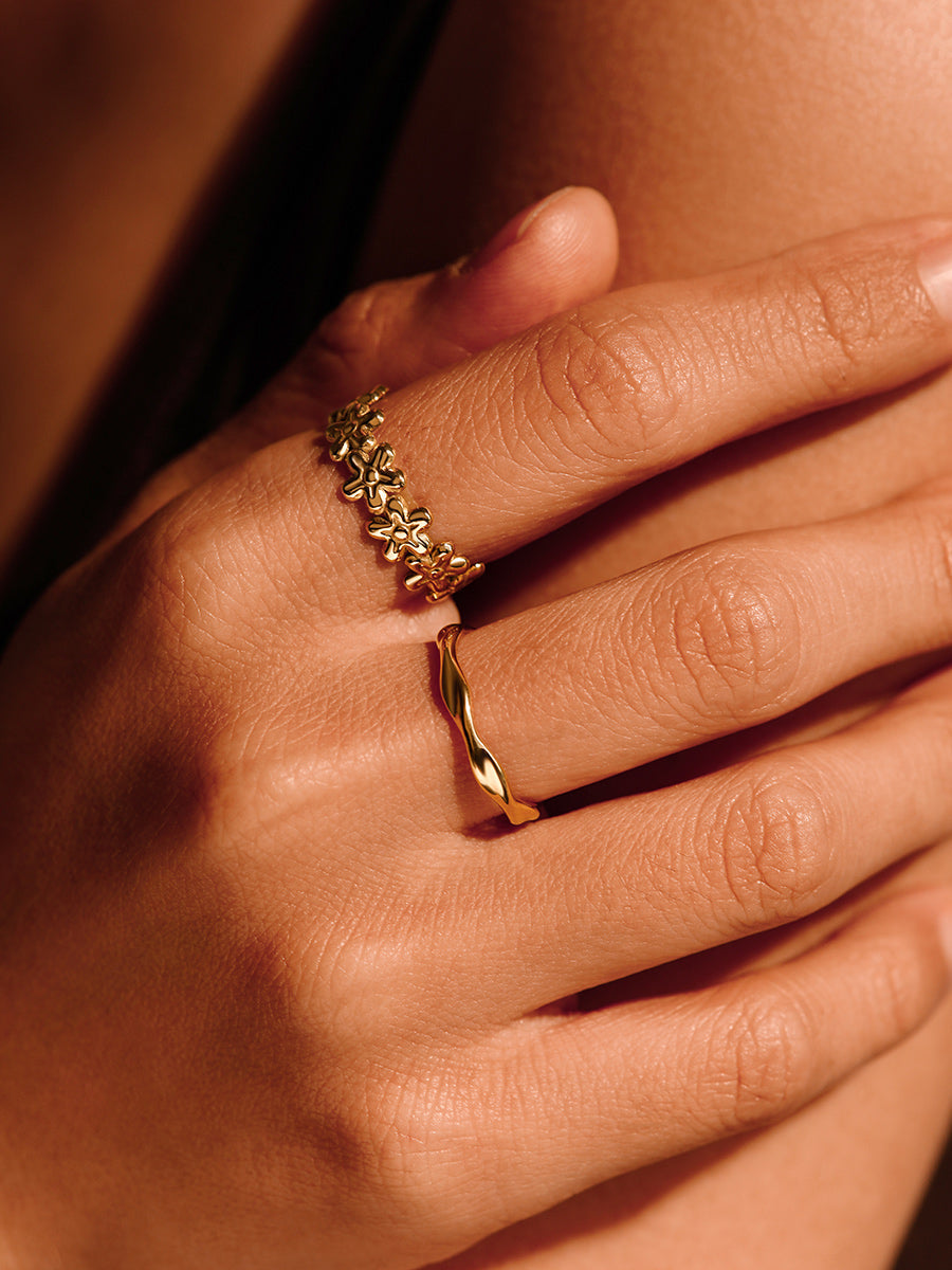 María Almendra™ | Anillo de Flor Silvestre Elegante