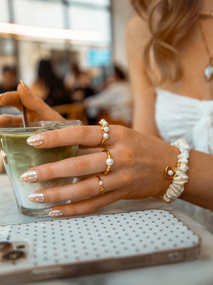 María Lealtad™ | Anillo de Perla Elegante