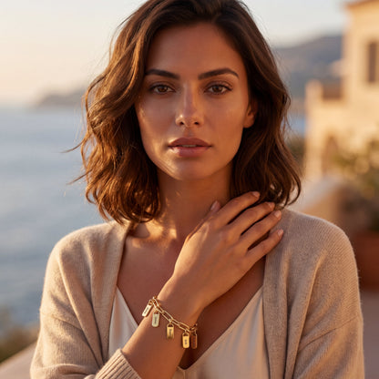 Regina™ | Bracelet personnalisé avec plaques gravées