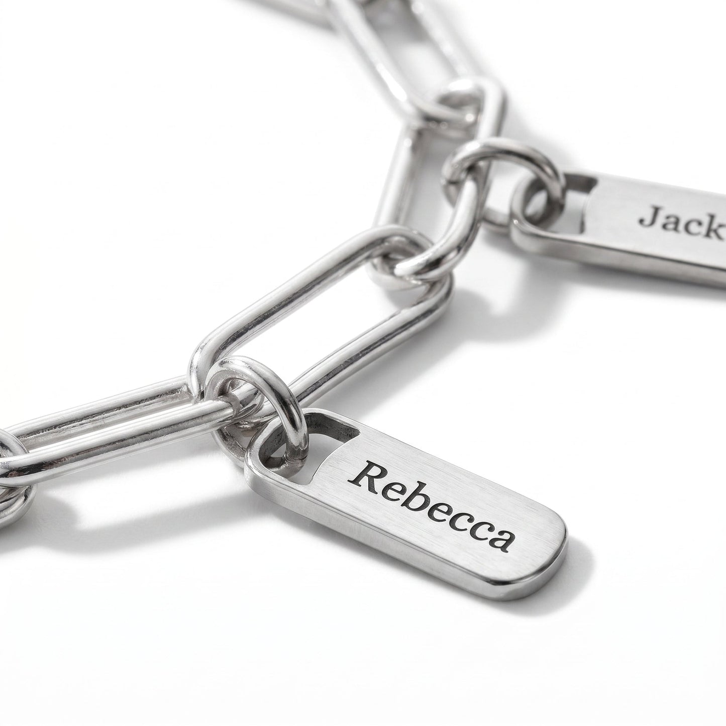 Regina™ | Bracelet personnalisé avec plaques gravées