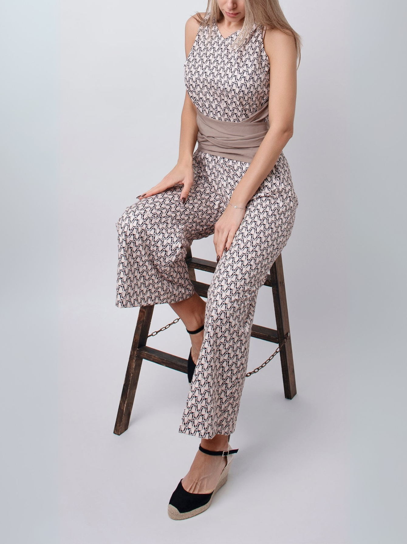 Élina™ | Mono sin mangas cuello redondo