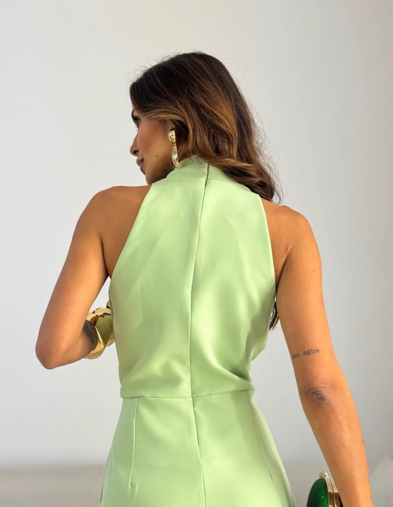 María Saturnina™ | Mono Halter con lazo frontal y corte wide-leg palazzo