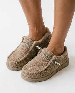 Elowen™ | Warm and Cozy Teddy Slippers