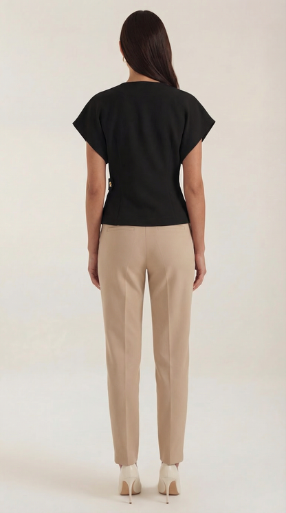 Traudel Ida™ | Blusa con escote en forma de V