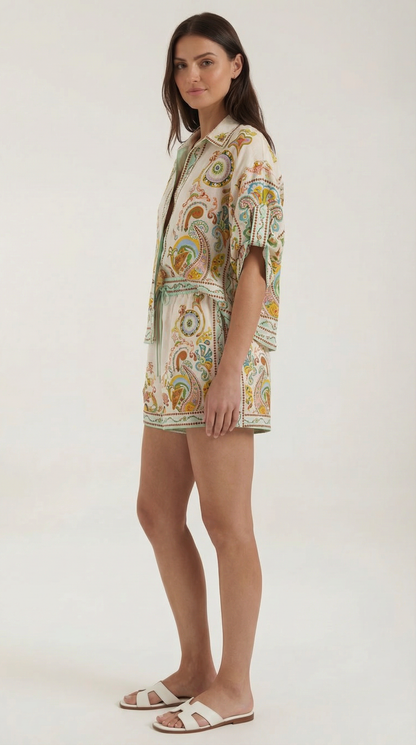 María Loida™ | Conjunto boho 'Brenda': Camiseta y pantalones cortos estampados