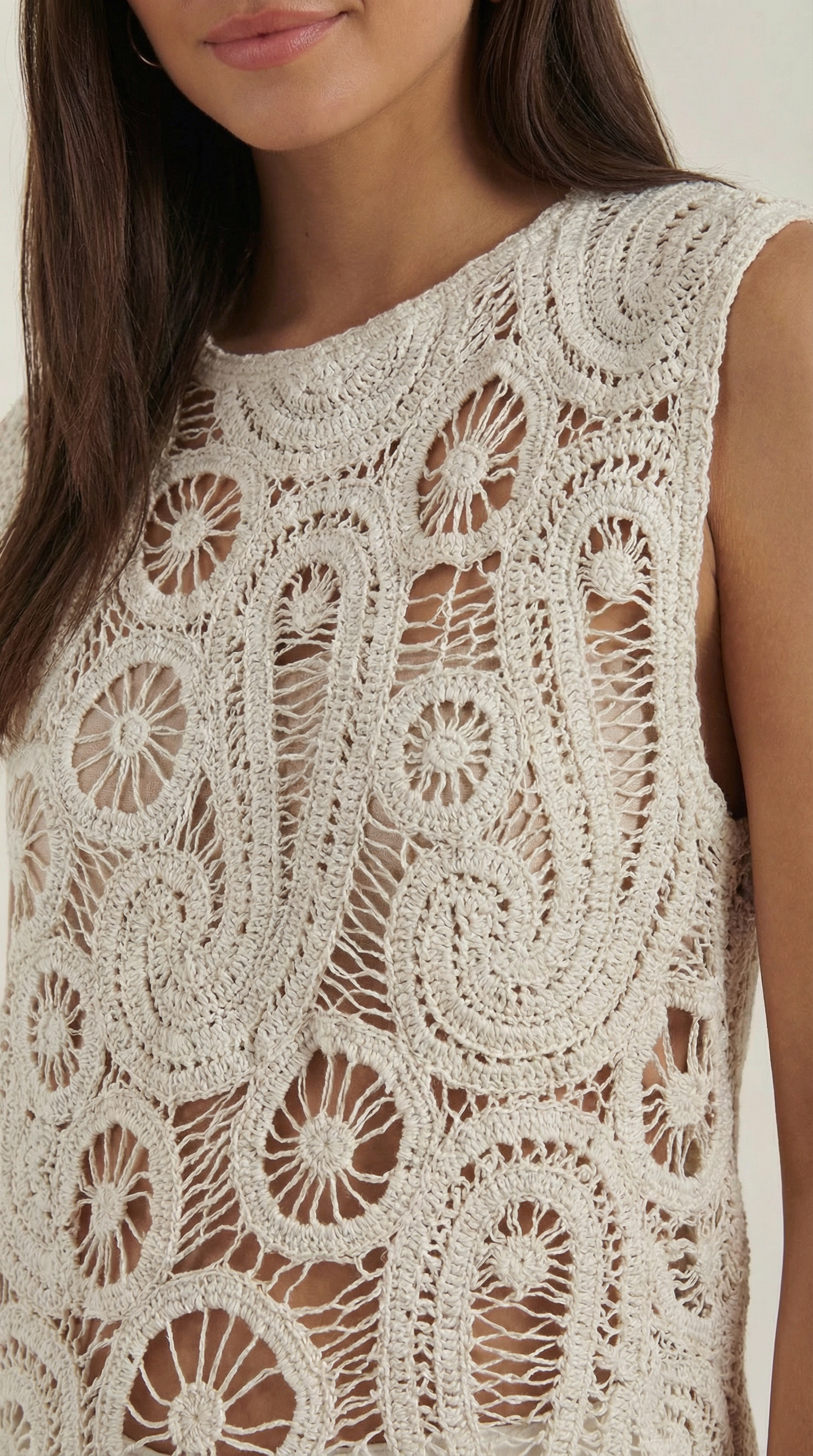 Roser Maritza™ | Blusa Asimétrica con Detalles de Encaje