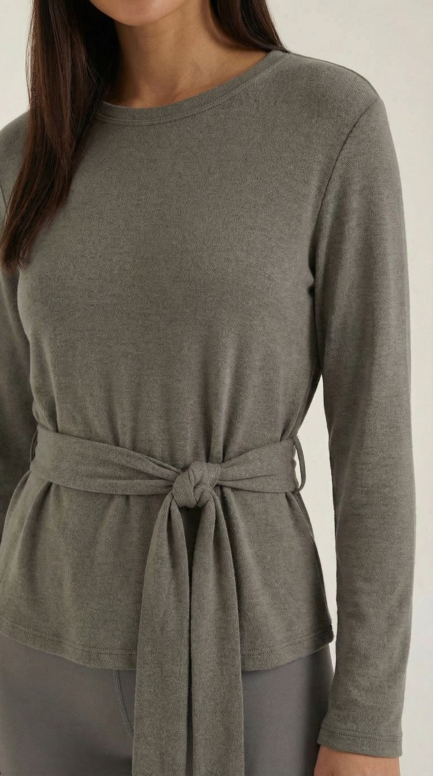 Ana Aina™ | Camiseta de Manga Larga Holly con Detalle de Nudo