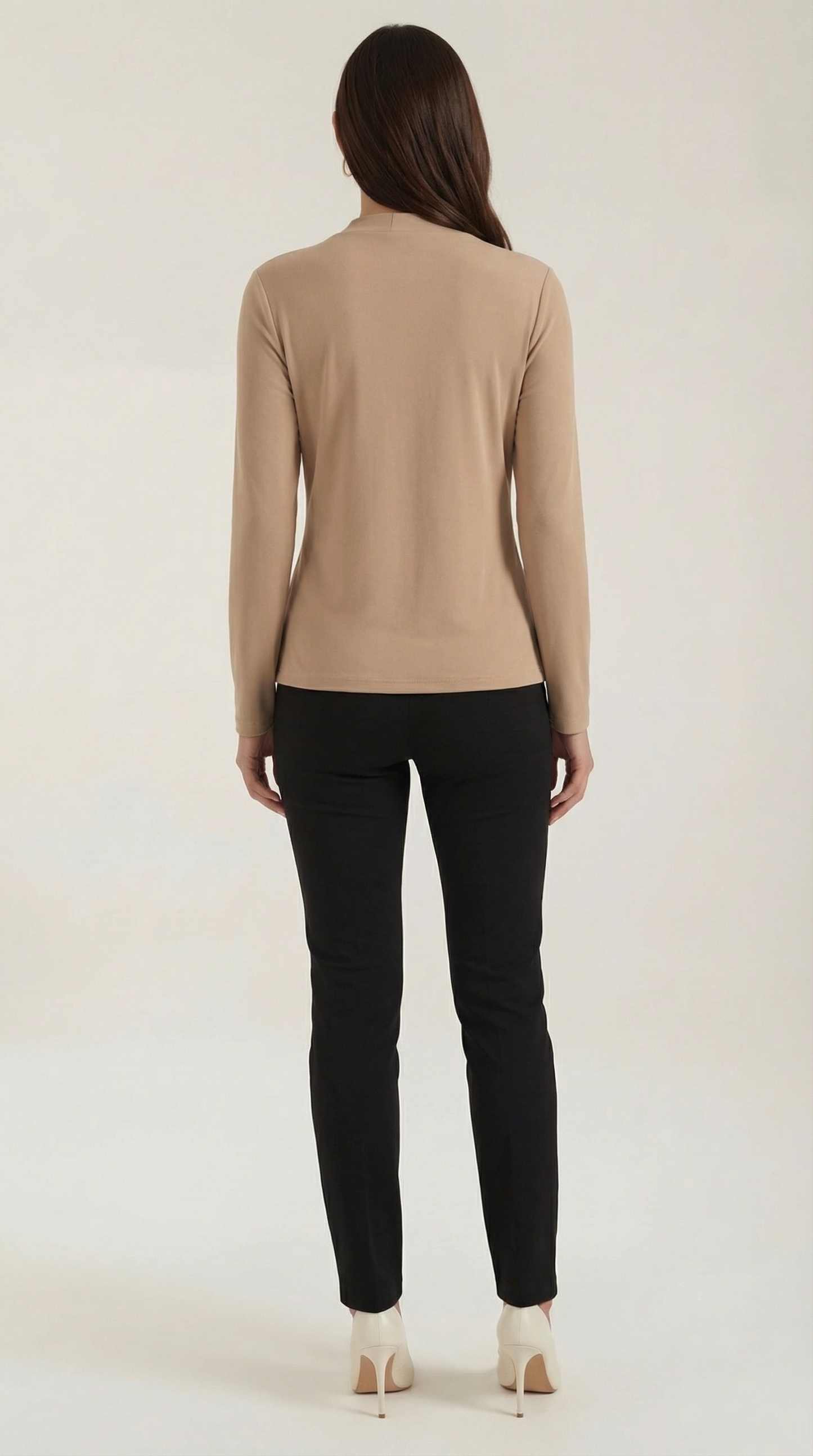 Chloé Silvia™ | Blusa con cuello mock y lazo
