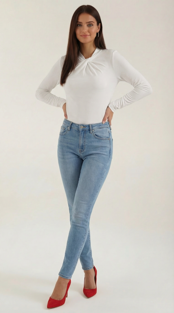 Ana Justa™ | Blusa Jamie con cuello mock y lazo