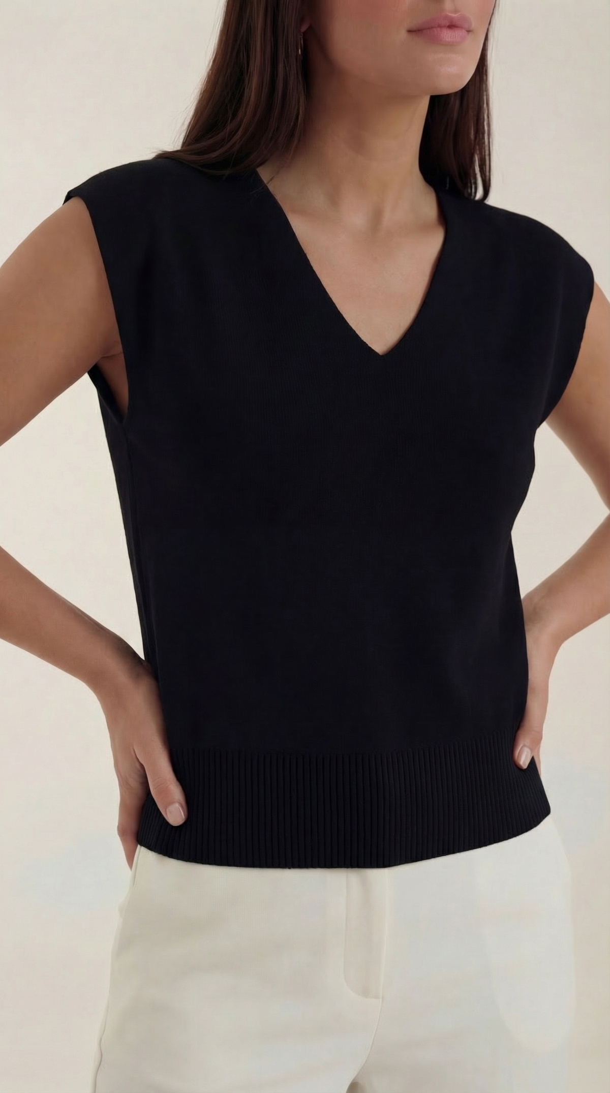 Ana Eulalia™ | Blusa Kim con escote en V