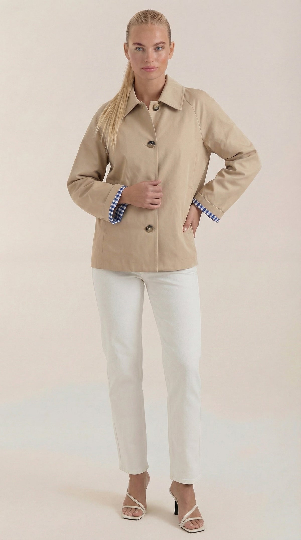 Ana Margarita™ | Trenchcoat Lindsay con forro a rayas elegante