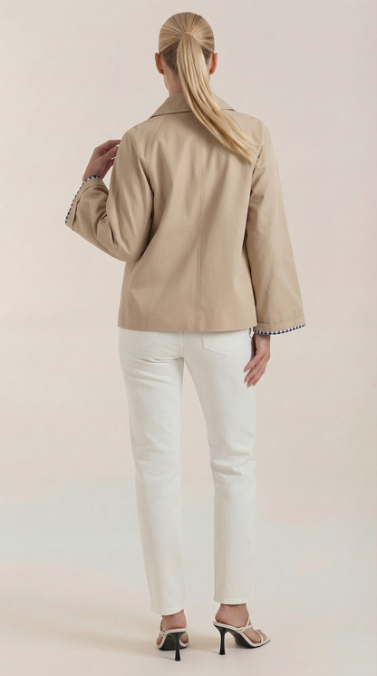 Ana Margarita™ | Trenchcoat Lindsay con forro a rayas elegante