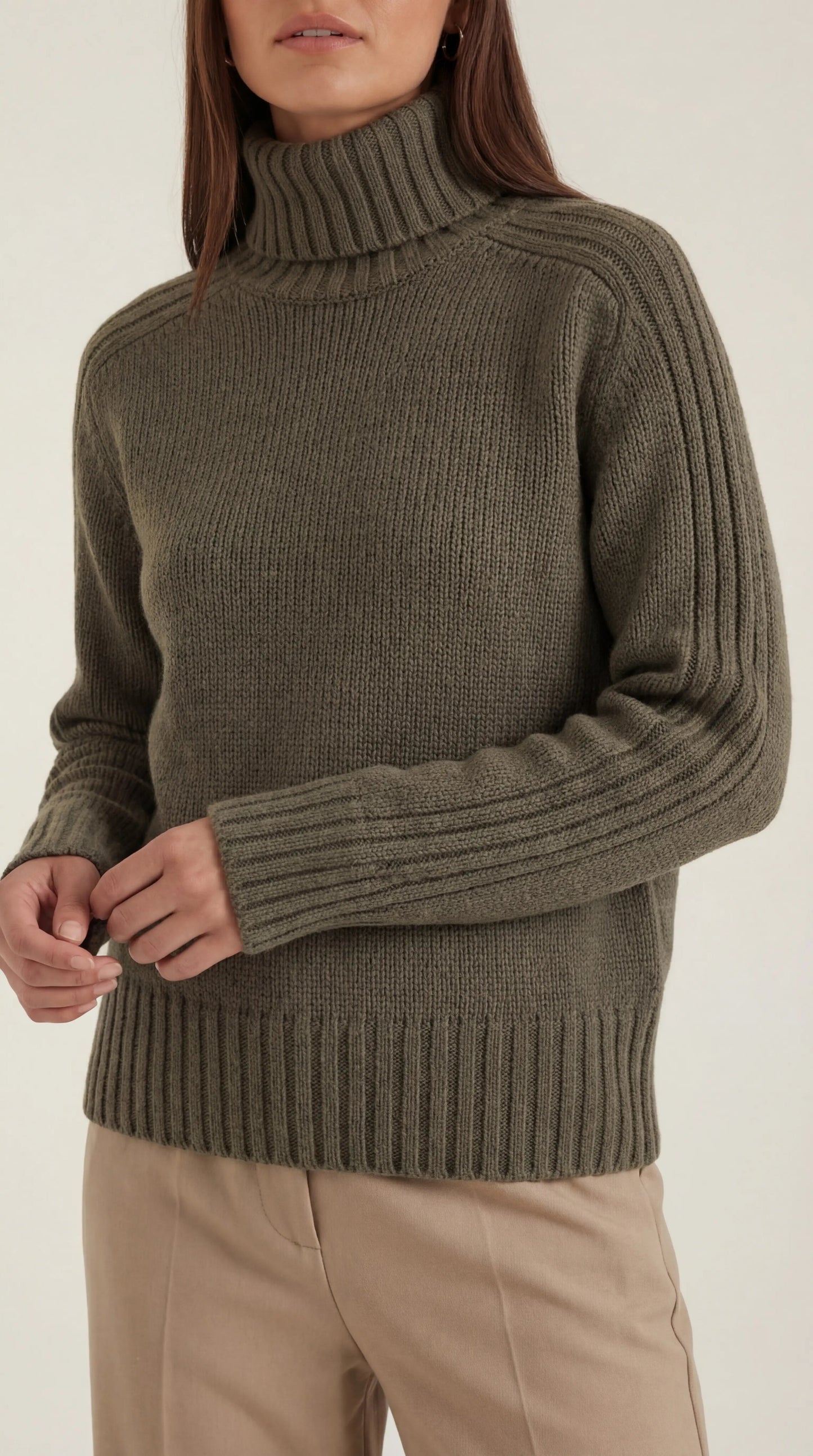 Waltraud Manon™ | Suéter Oversize de Cuello Alto