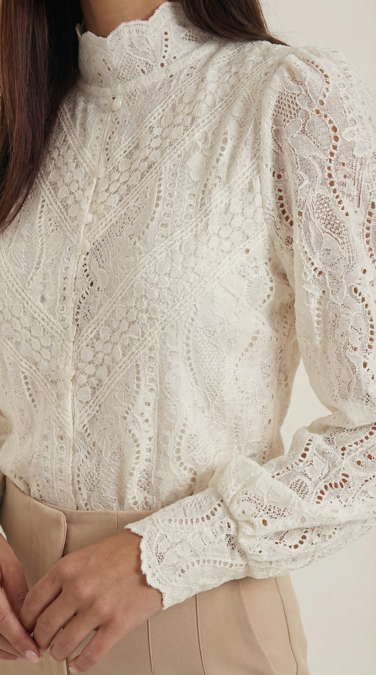 Ana Amapola™ | Blusa Estructurada de Manga Larga Loretta