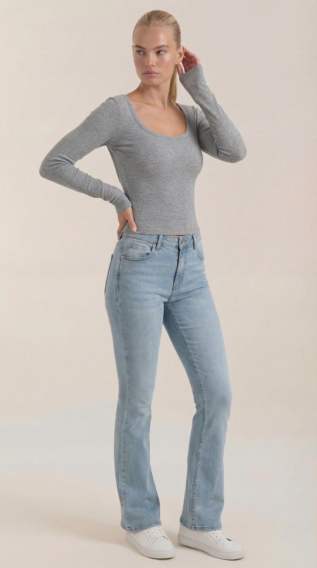 Ildara Claudia™ | Top de Manga Larga con Escote en V