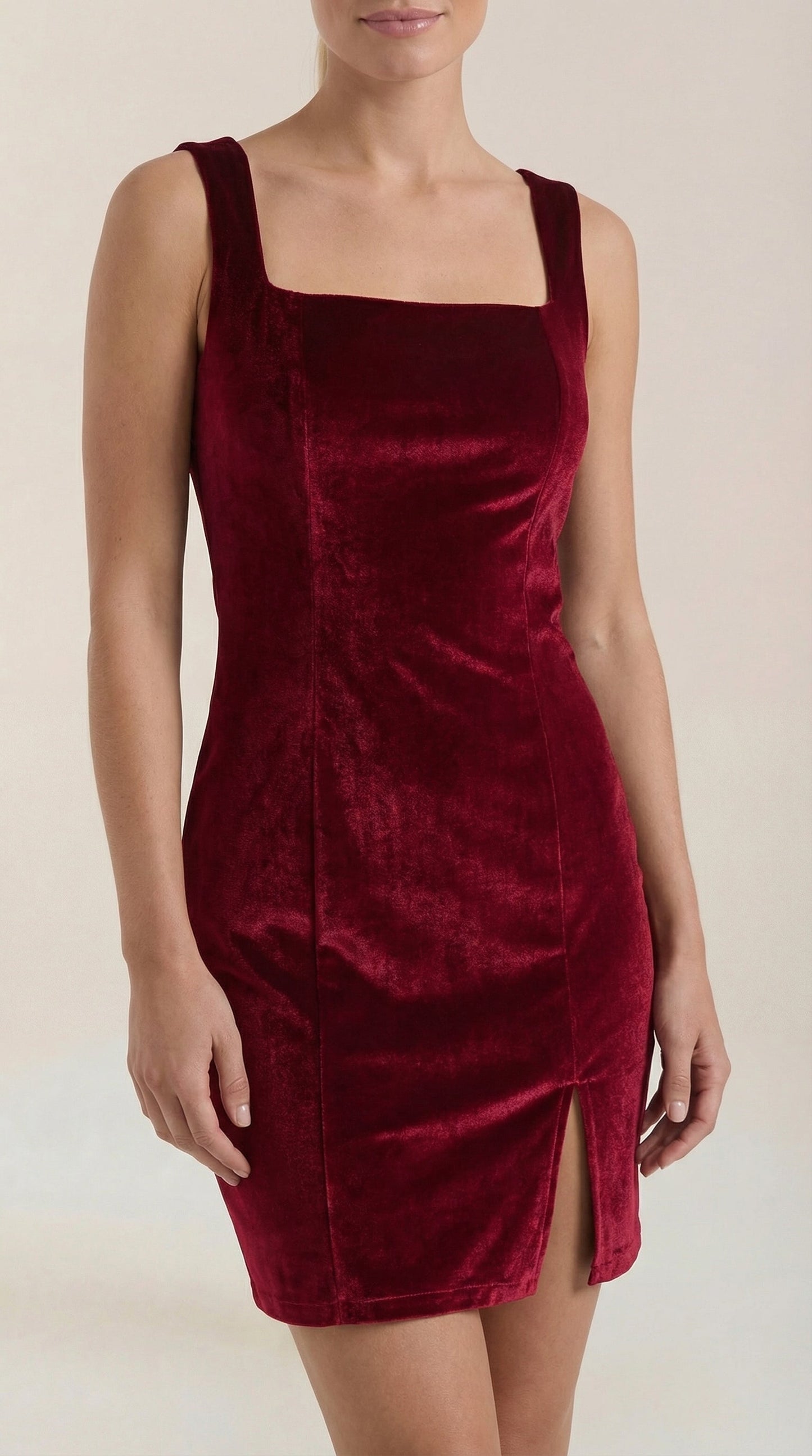 Ana Carola™ | Vestido Mini de Terciopelo Rachelle con Escote Cuadrado