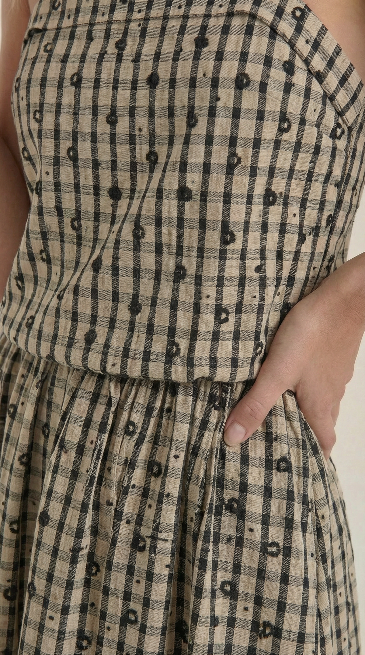 Ana Casandra™ | Vestido Midi de Verano a Cuadros con Escote Redondo