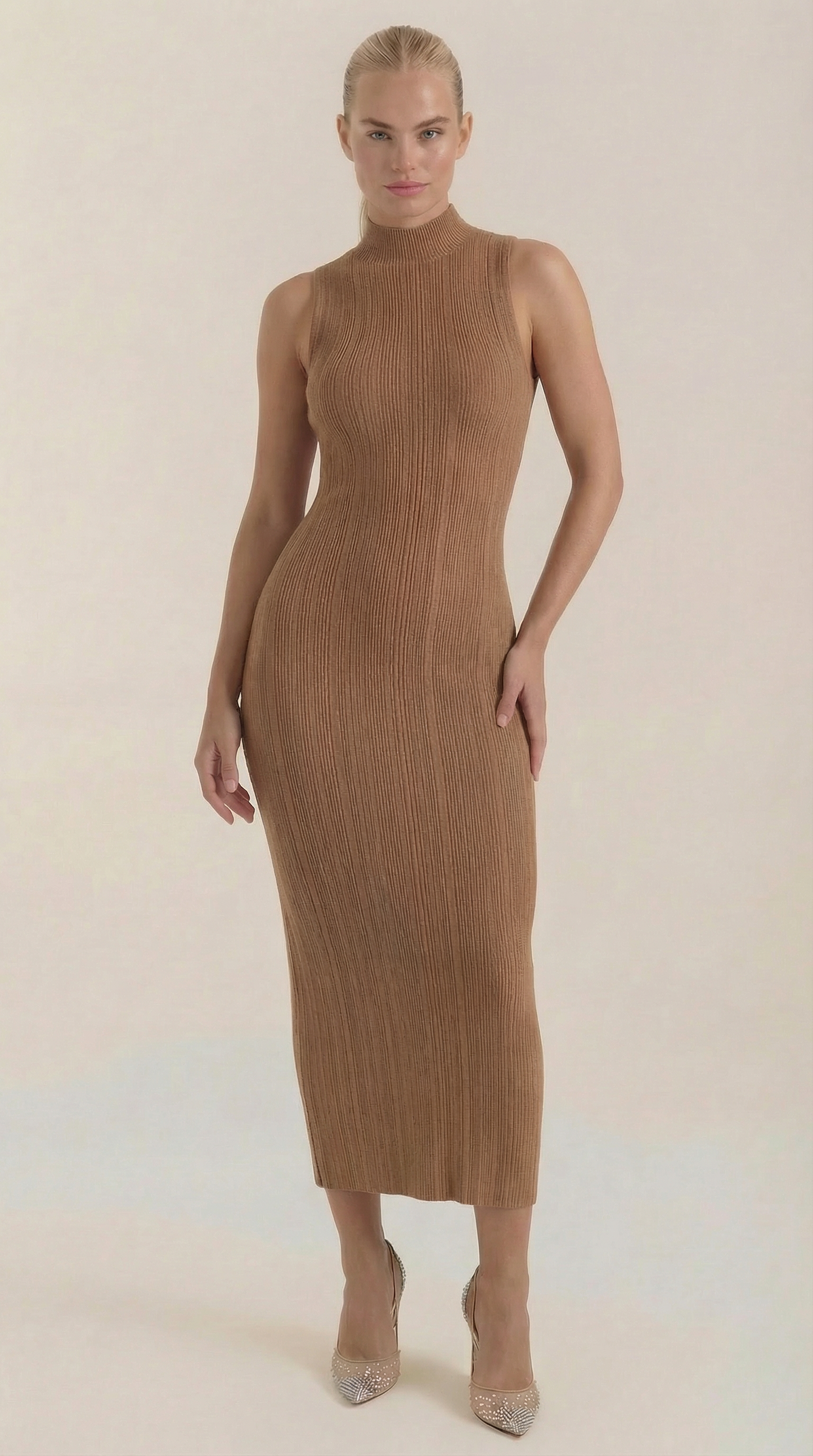Gabrielle Cosette™ | Vestido midi ajustado de cuello alto