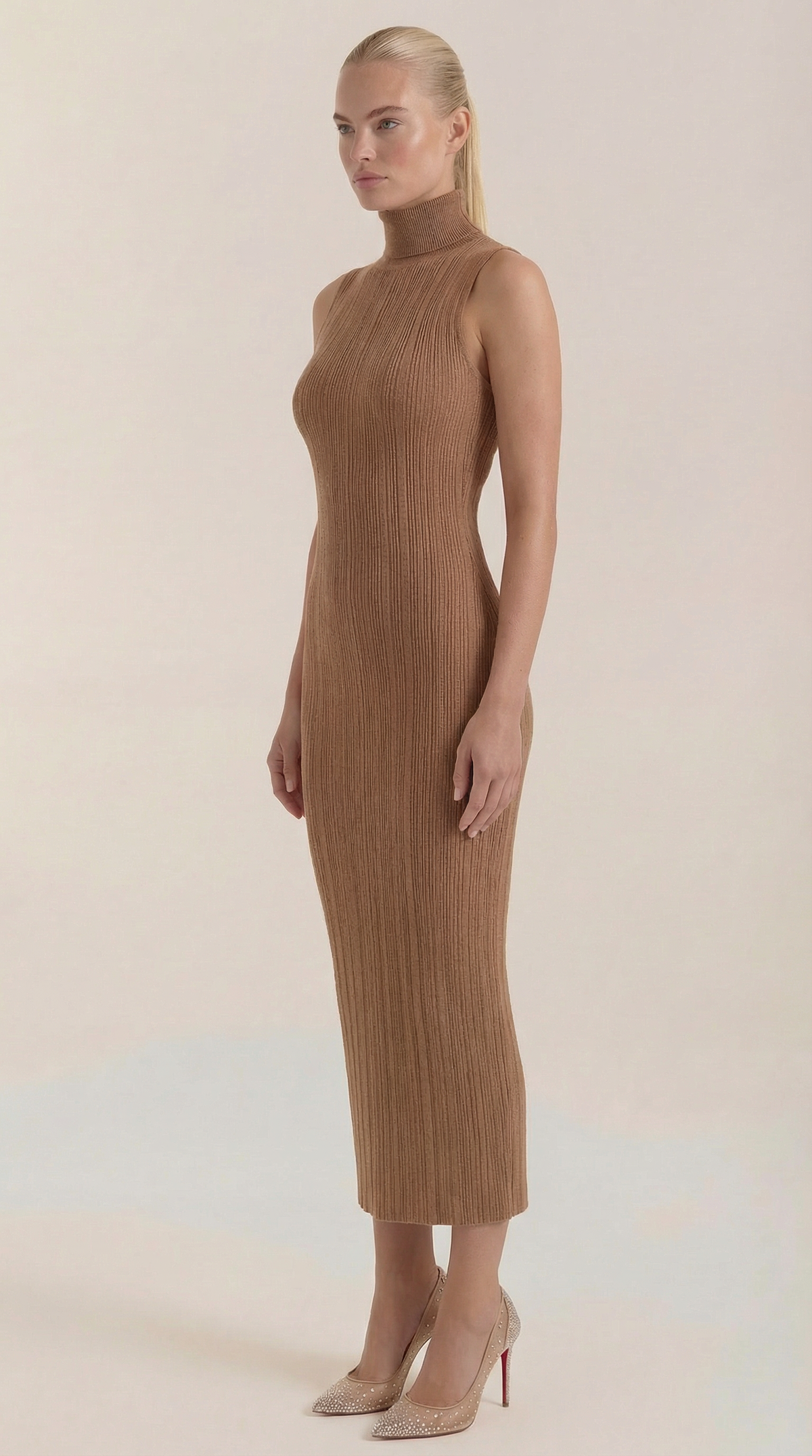 Ana Nieves™ | Vestido Sonia midi ajustado de cuello alto