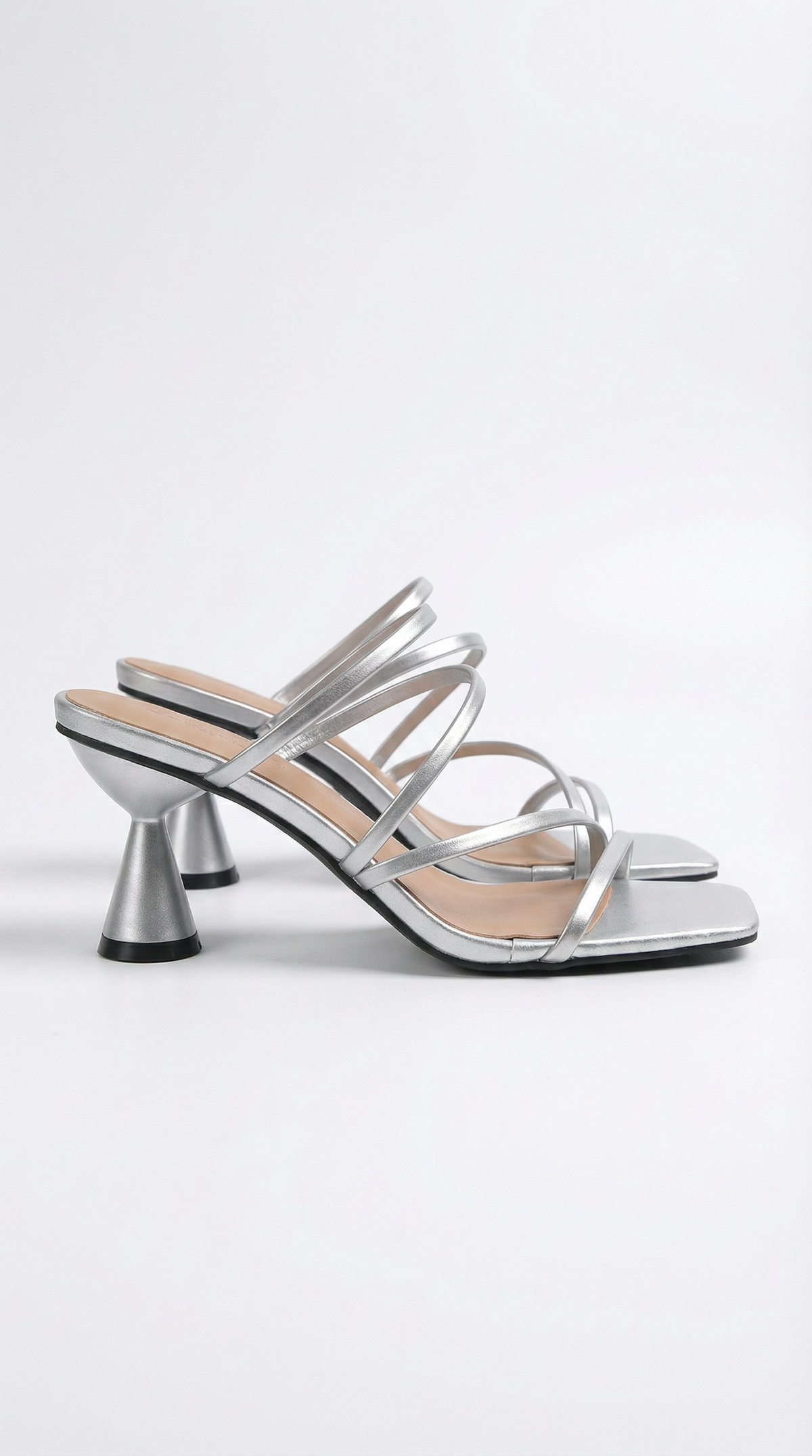 María Bernarda™ | Sandalias de tiras Stephanie con tacón alto