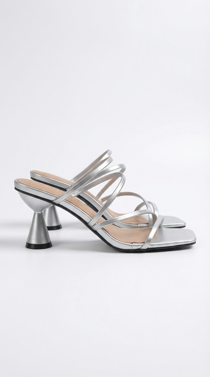 María Bernarda™ | Sandalias de tiras Stephanie con tacón alto