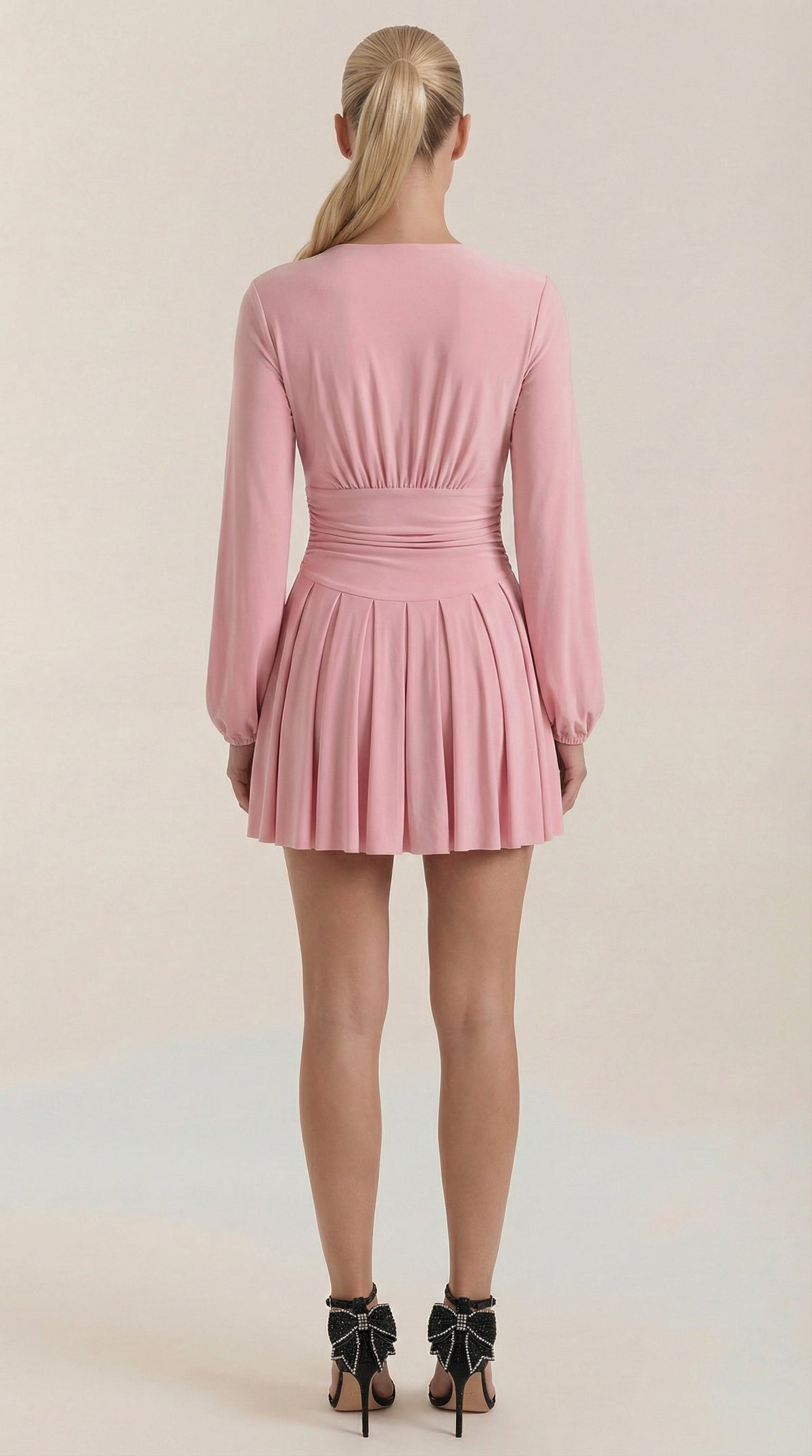 Ana Felicidad™ | Mini Vestido Tricia con Escote en V