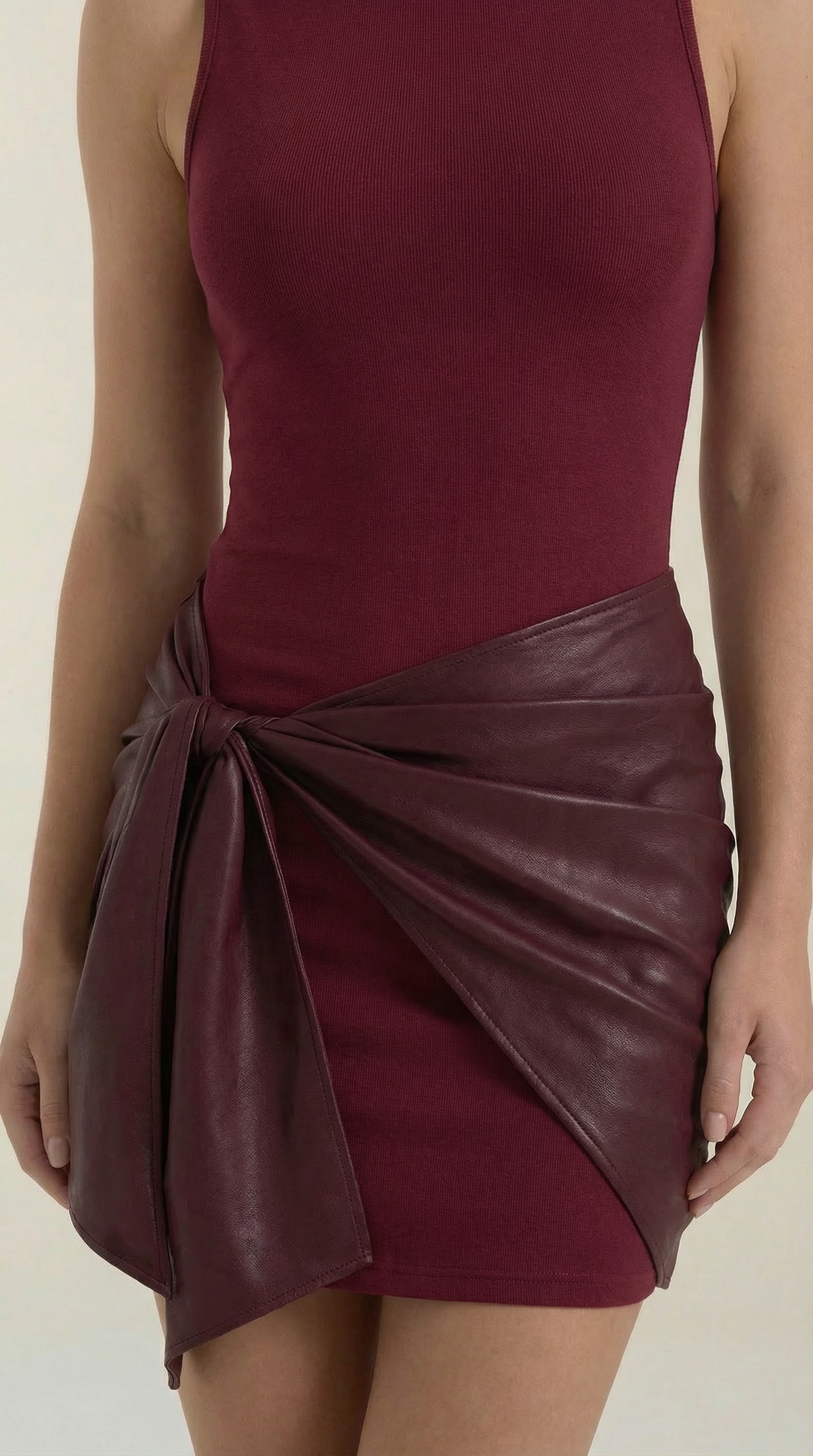 Ana Rebeca™ | Vestido Vickie corto estilo cruzado