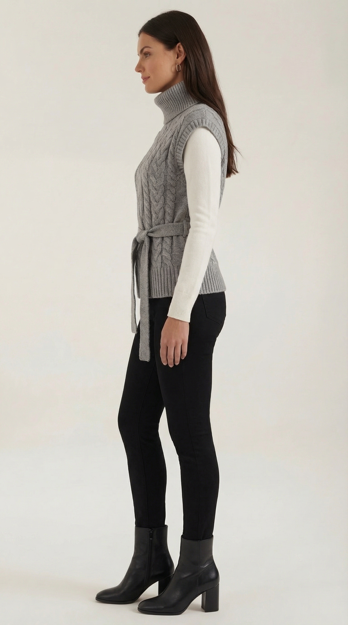 Estibaliz Nala™ | Chaleco de punto trenzado con cuello alto