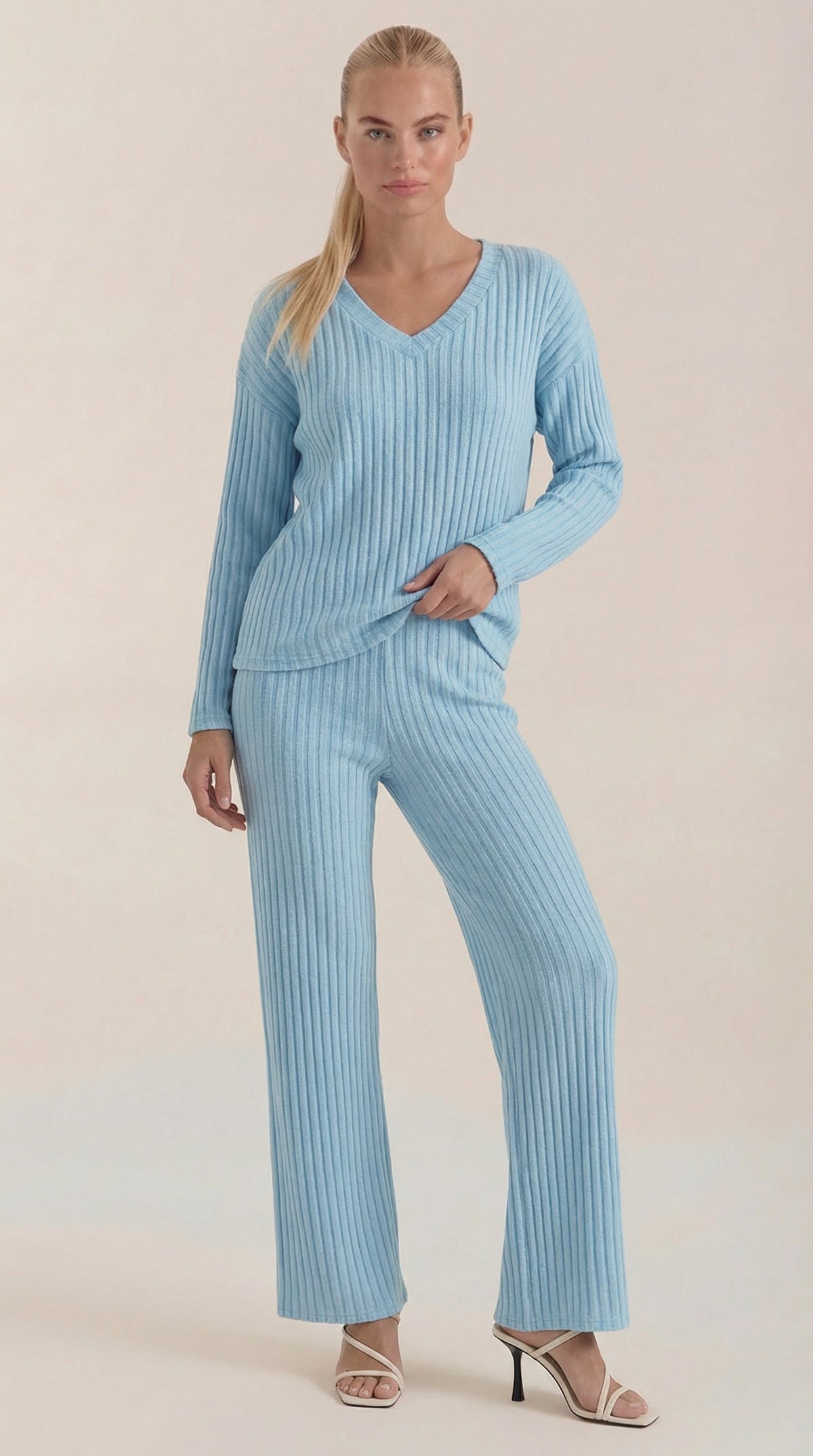 María Isela™ | Conjunto Matilda de Punto con Escote en V Texturizado