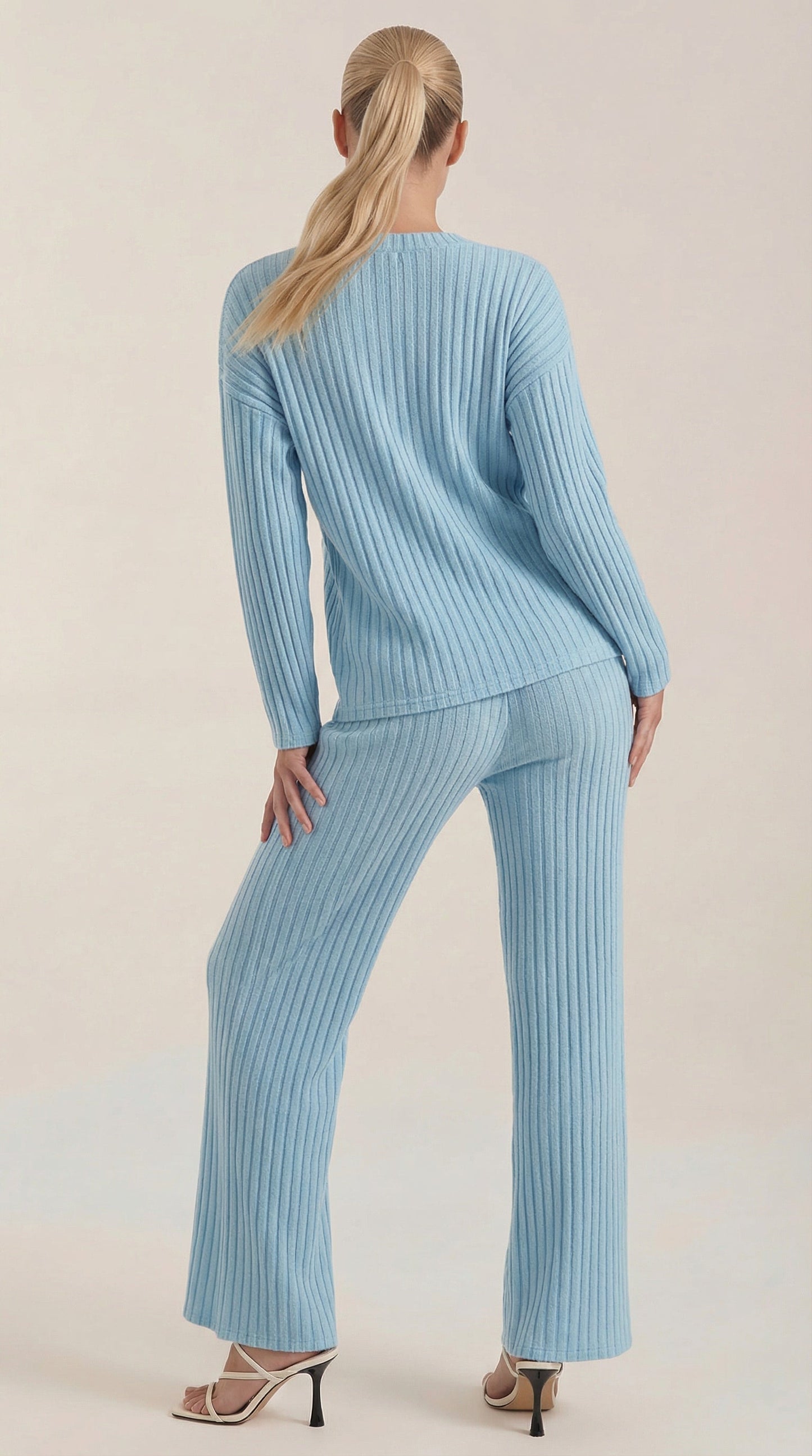 María Isela™ | Conjunto Matilda de Punto con Escote en V Texturizado