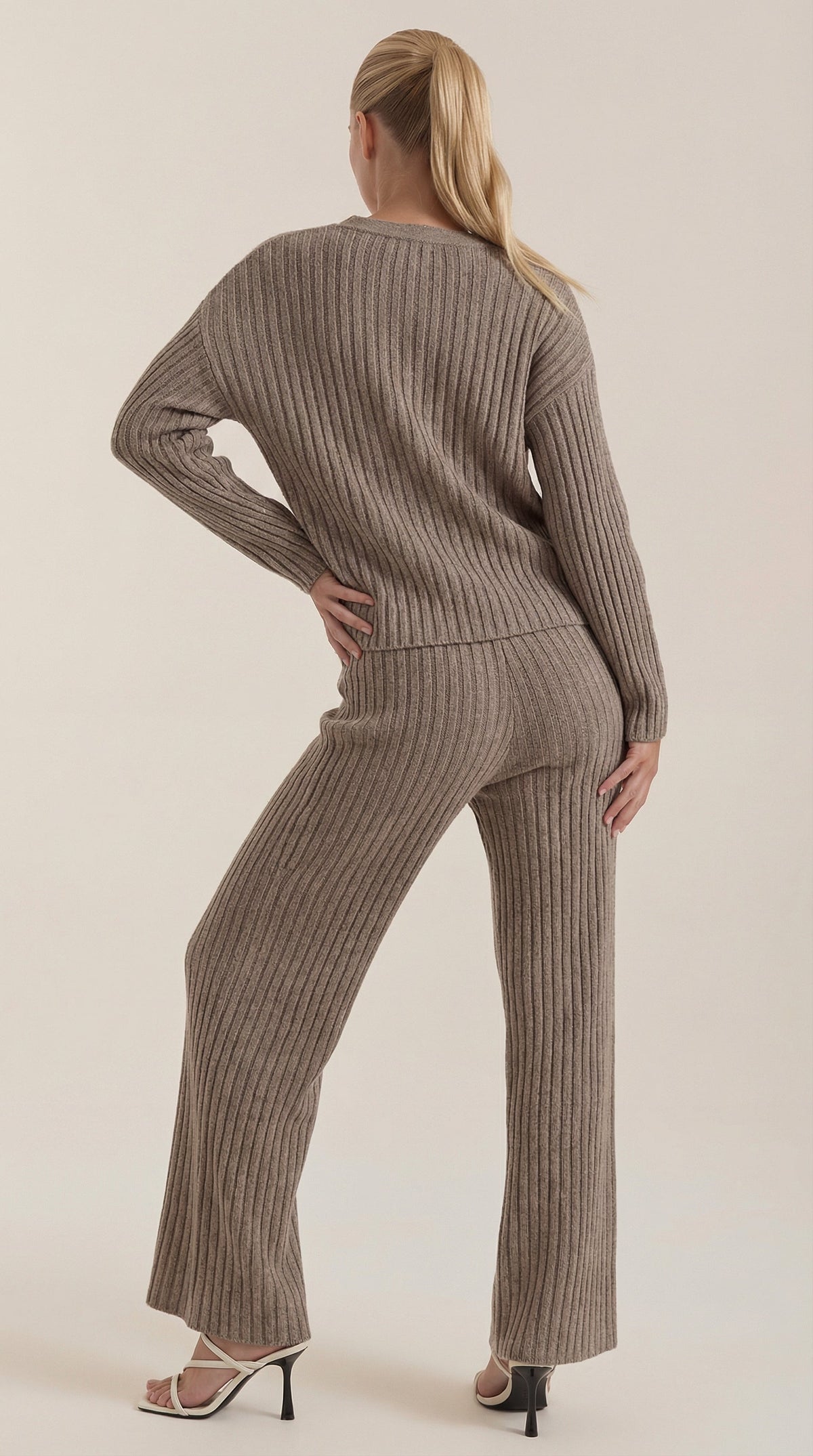 María Isela™ | Conjunto Matilda de Punto con Escote en V Texturizado