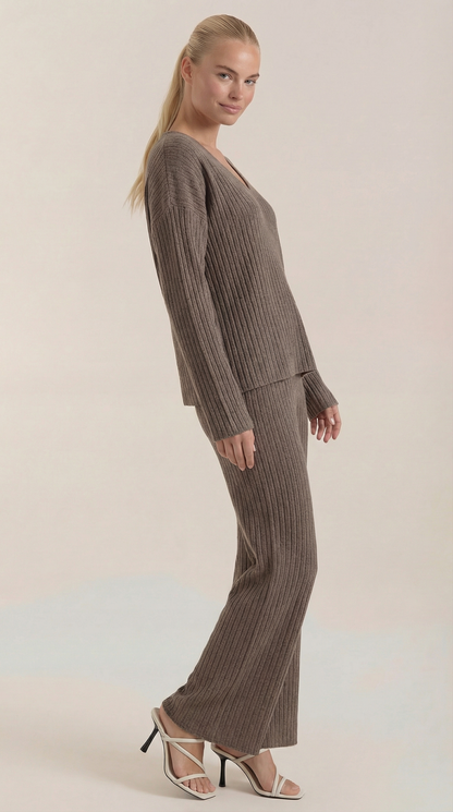 Ana Lía™ | Conjunto de Punto Matilda con Escote en V