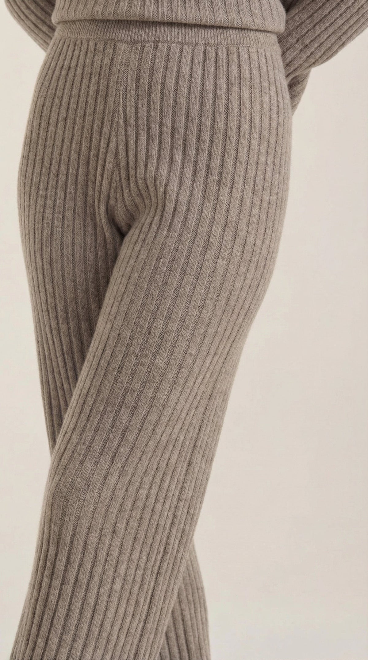 Ana Lía™ | Conjunto de Punto Matilda con Escote en V