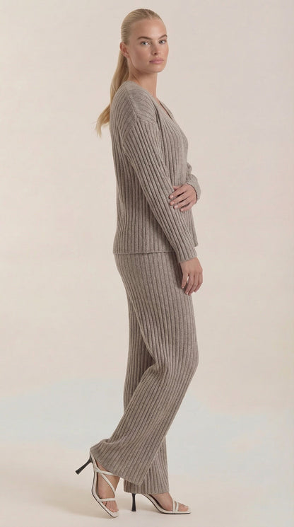 María Isela™ | Conjunto Matilda de Punto con Escote en V Texturizado