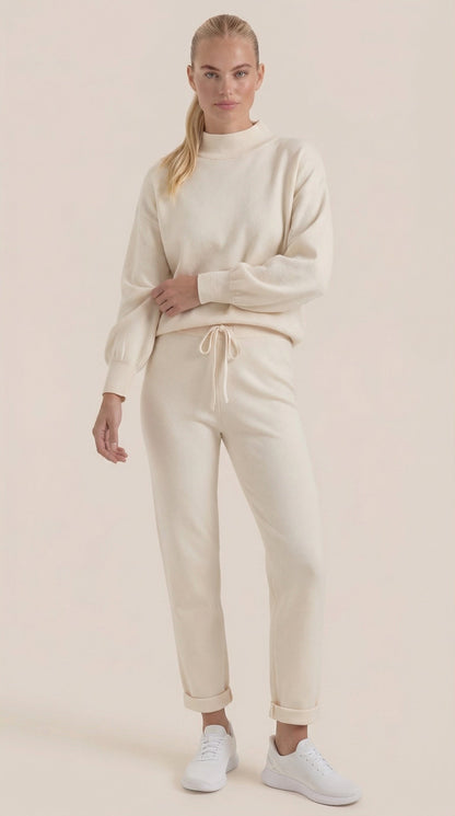 María Jacinta™ | Conjunto Lounge Mavis Strick con Cuello Alto