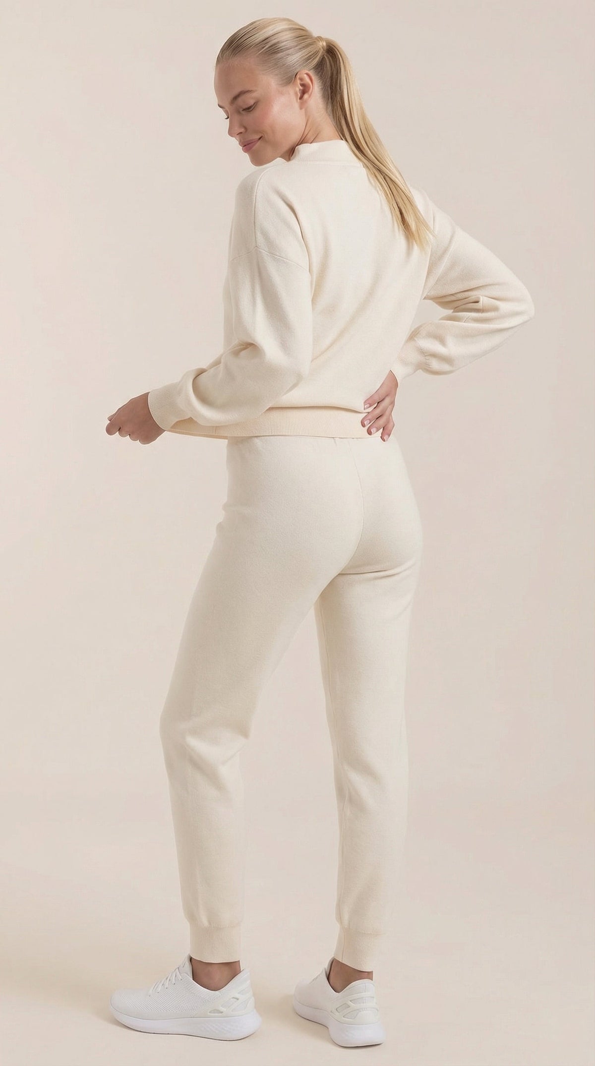 María Jacinta™ | Conjunto Lounge Mavis Strick con Cuello Alto