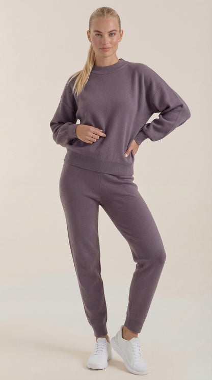 María Jacinta™ | Conjunto Lounge Mavis Strick con Cuello Alto