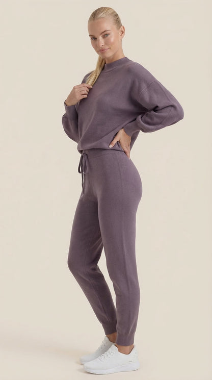 María Jacinta™ | Conjunto Lounge Mavis Strick con Cuello Alto
