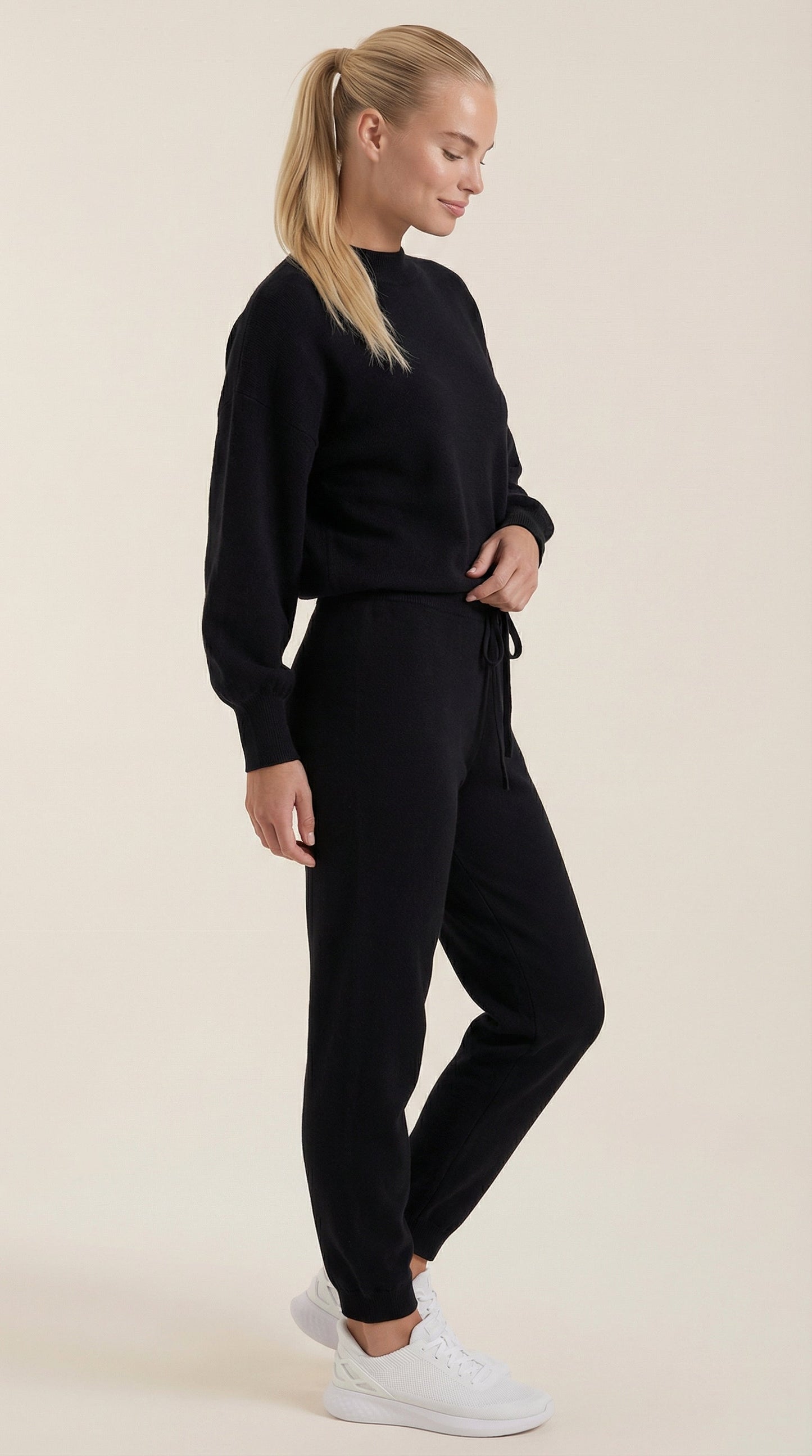 María Jacinta™ | Conjunto Lounge Mavis Strick con Cuello Alto